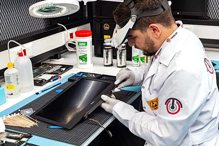 tka laptop ekran tamiri