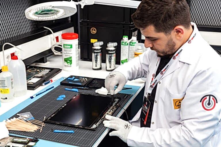 tka laptop ekran tamiri